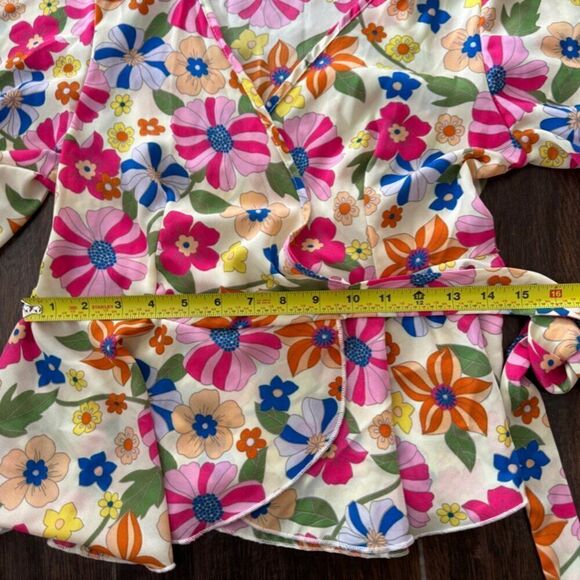 Fashion Nova wrap peplum style top - Picture 10 of 16